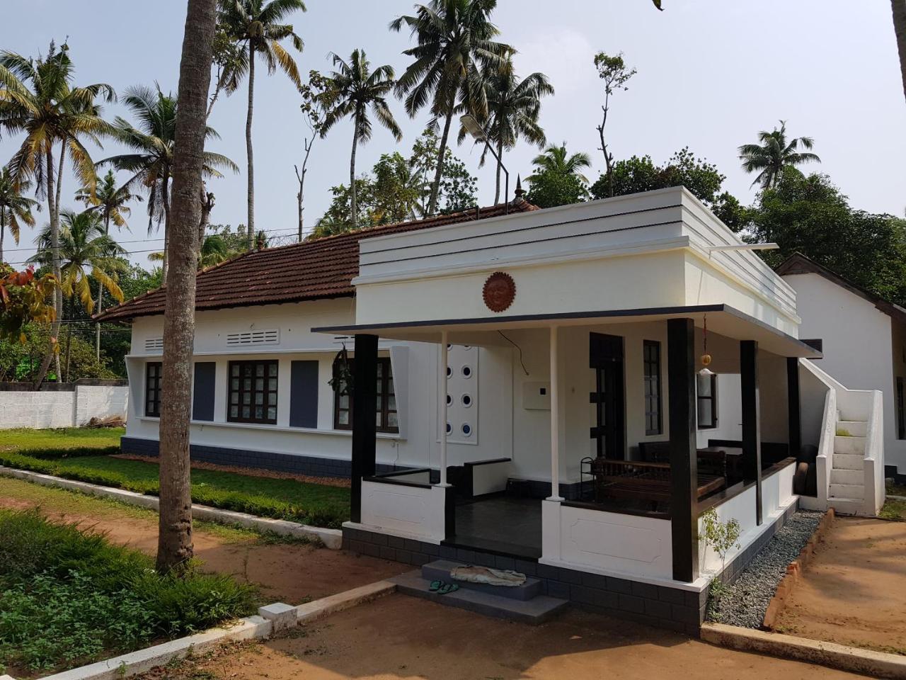 Piggy Hostel Varkala Exterior foto